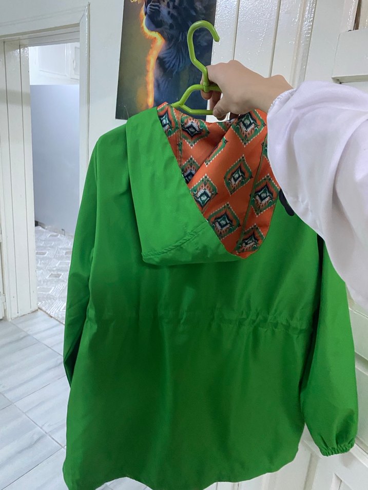 Düğmeli Yeşil Midi Yağmurluk - Görsel 5