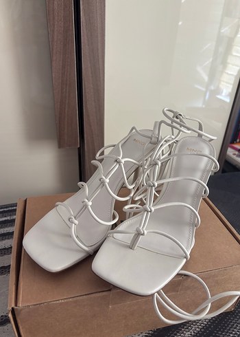 Beyaz  İnce Topuklu Kadın sandalet - Görsel 4