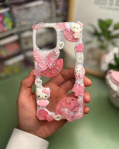 iPhone 12 pro kılıf hello kitty