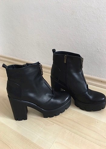Siyah Deri Kalın Topuk Bot - Görsel 2