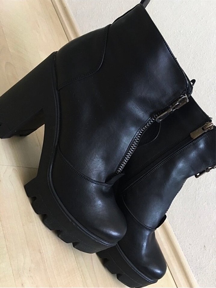 Siyah Deri Kalın Topuk Bot - Görsel 4