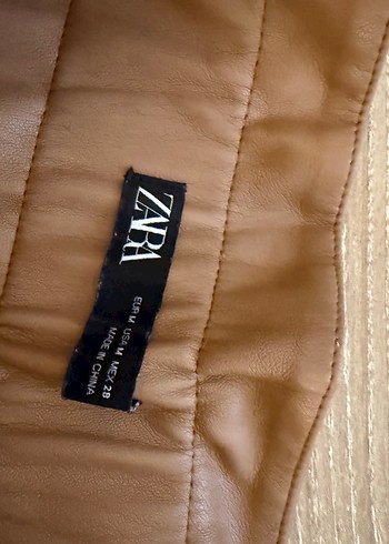 Bej Deri Mini Şort Kemerli Rahat Kesim - Görsel 3