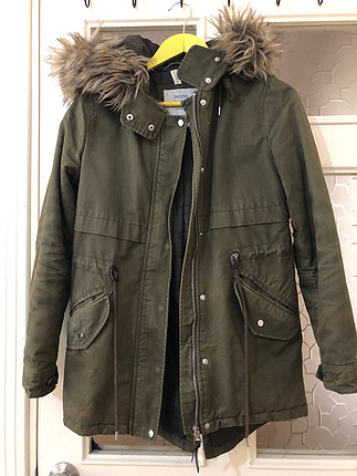 Bershka mont
