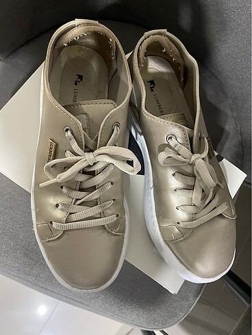 37 Beden Sneaker