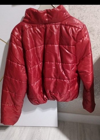 Diğer Kırmızı Parlak Kısa Kadın Kışlık Mont
