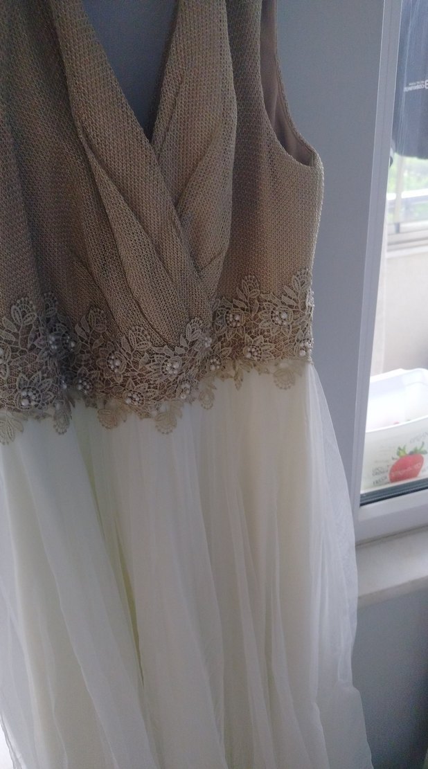 Nakışlı, askısız, uzun bej nişan elbisesi - Görsel 3