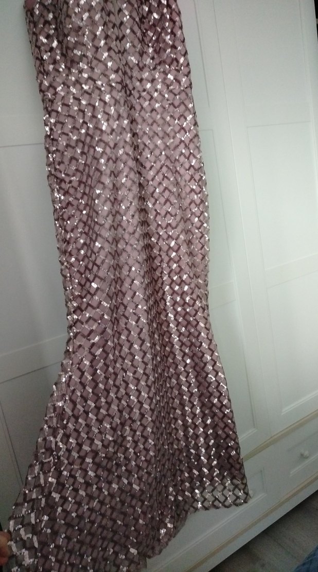 pembe  Parlak Yılan Desenli Uzun Abiye Elbise - Görsel 4