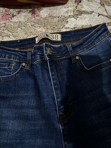38 Beden Mavi jean