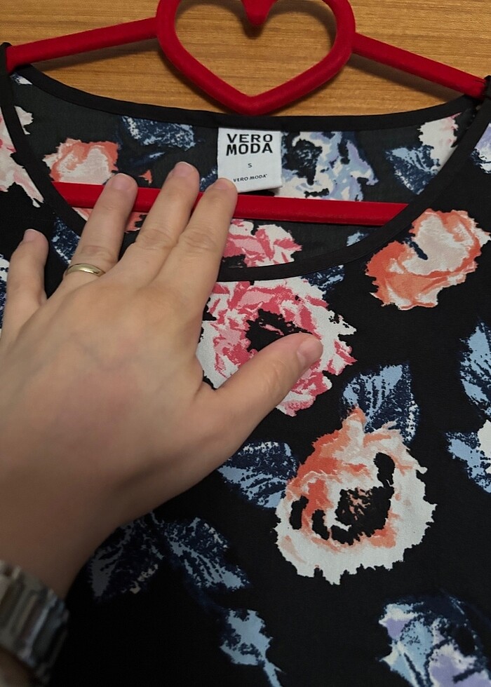 Renkli kısa kollu tişört - Görsel 2