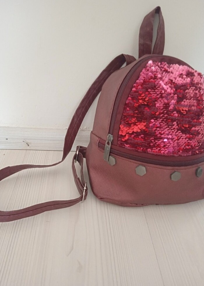 Pullu renk değiştiren sırt çantası - Görsel 4