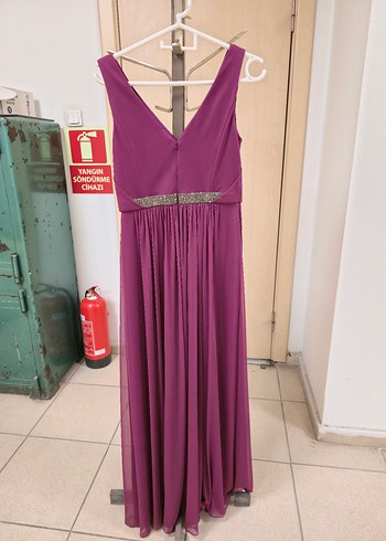 Oleg Cassini 38