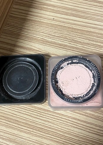 Huda Beauty Easybake Cherry Blossom Cake Pudra - Görsel 3