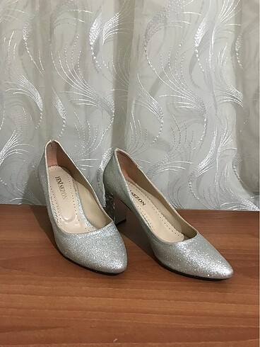 Zara Topuklu ayakkabı