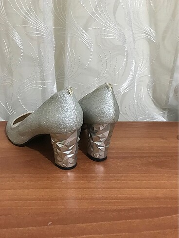 38 Beden Topuklu ayakkabı