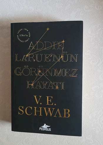 Addie Laruen'ün Görünmez Hayatı - V.E. Schwab