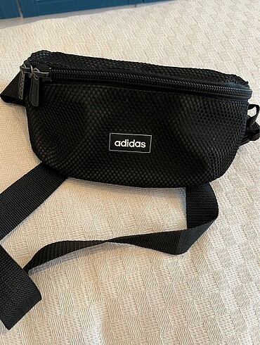 Adidas çanta