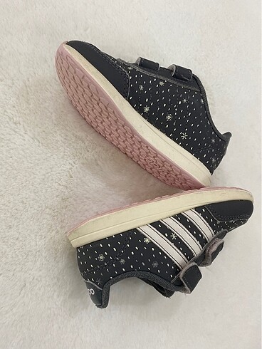 25 Beden gri Renk Adidas ayakkabı