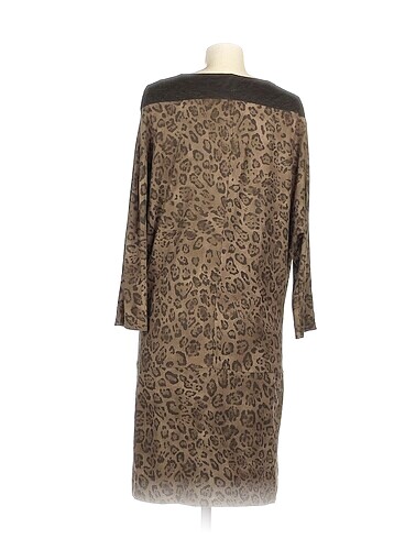 xl Beden PreLoved Kısa Elbise %70 İndirimli.