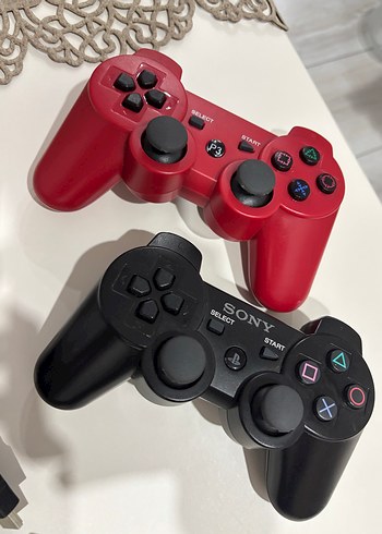 Sony PS3 Oyun Konsolu ve Kontroller - Görsel 2