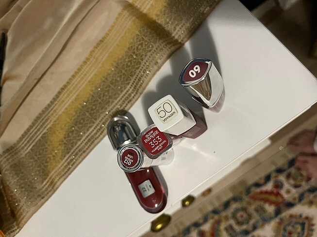 Kiko Gloss