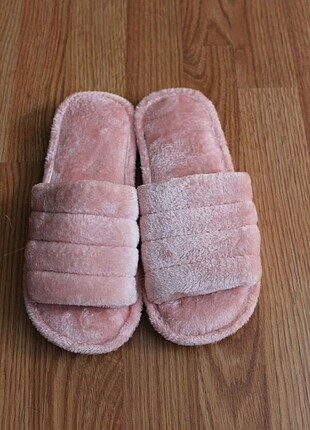 Peluş terlik