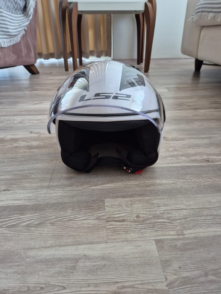 Beyaz LS2 Motosiklet Kaskı - Görsel 2