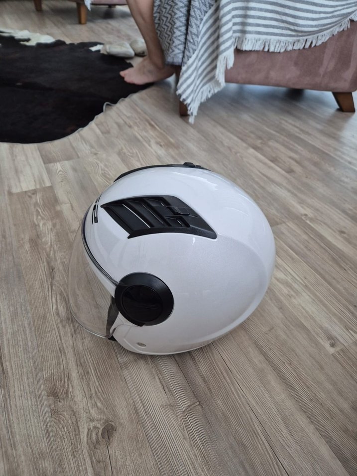 Beyaz LS2 Motosiklet Kaskı - Görsel 4