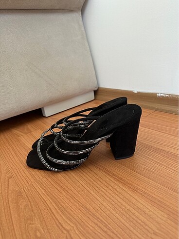 40 Beden Siyah şık topuklu ayakkabı
