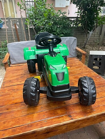  Beden yeşil Renk Oyun arabası traktör