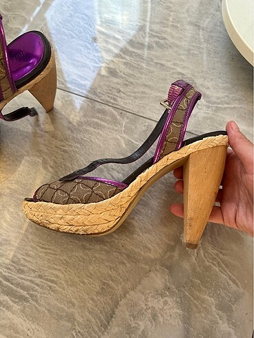 Nine West Nine west