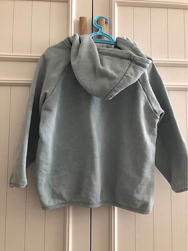 4 Yaş Beden yeşil Renk Zara kapüşonlu sweatshirt