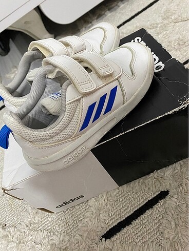 27 Beden Adidas çocuk ayakkabı