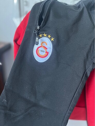 6 Yaş Beden GS eşofman takımı