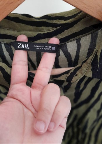 Zara Zebra Desenli Düğmeli Kadın Gömlek