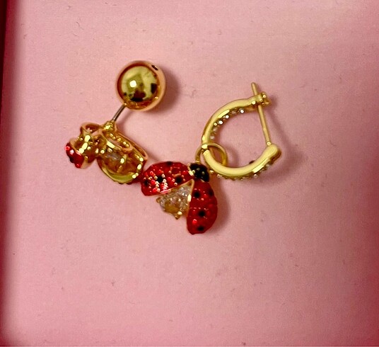 Beden altın Renk Uğurböcekli Swarovski küpe