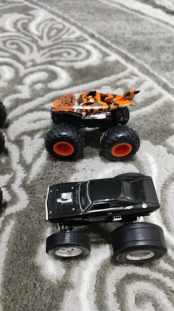  Beden Renk Hotwels monster tracks