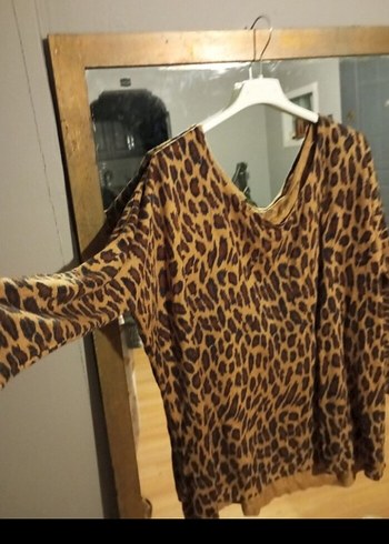 Kahverengi Leopar Desenli Kadın Süet Bluz