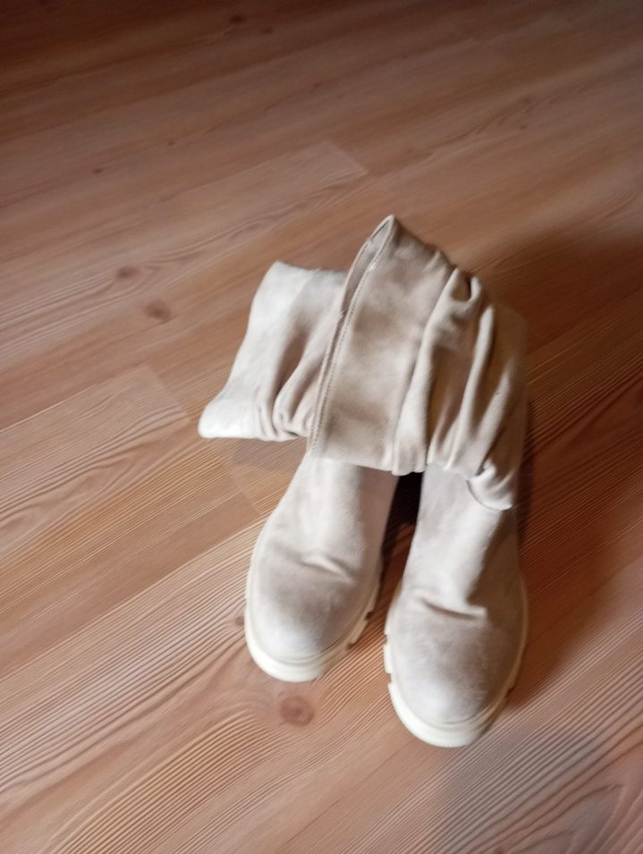 Bej Süet Kadın Dolgu Topuklu Bot - Görsel 2