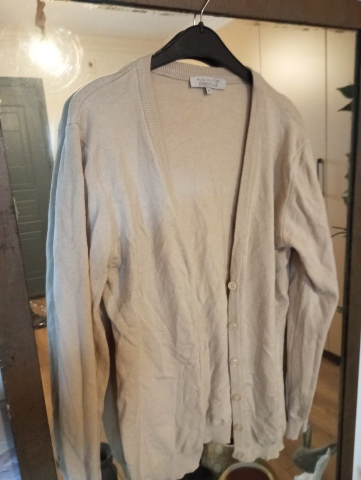 Bej Düğmeli Kadın Hırka - Görsel 2