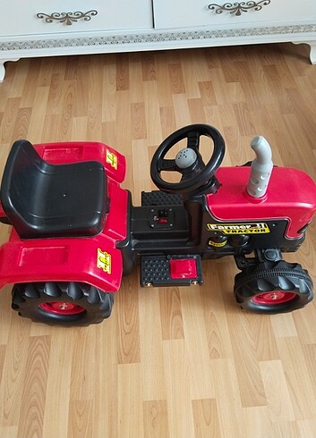 Diğer dolu 6 volt akülü traktör çok iyi durumda