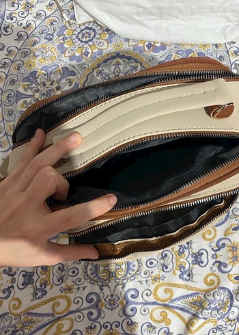 Beyaz Deri Fermuarlı Günlük Çanta - Görsel 4