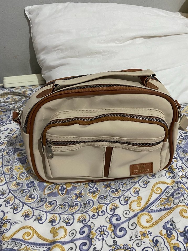 Beyaz Deri Fermuarlı Günlük Çanta - Görsel 2