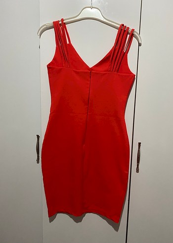 Kırmızı V Yakalı Askılı Midi Elbise - Görsel 4