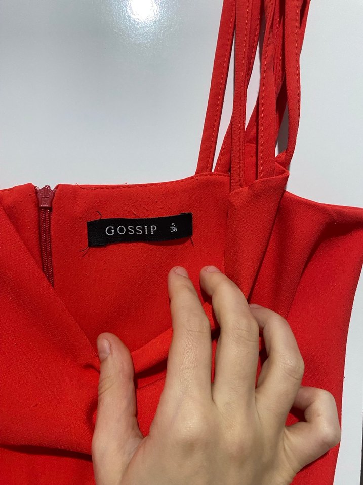 Kırmızı V Yakalı Askılı Midi Elbise - Görsel 3