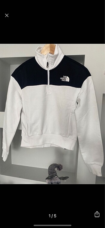 The north face sweat