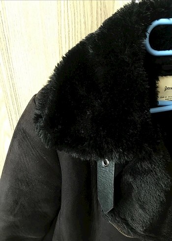 Siyah Kürklü Stradivarius mont - Görsel 2