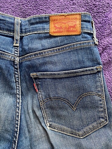 Levis Jean