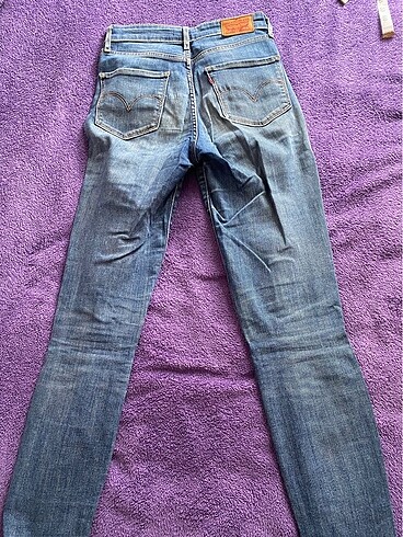 26 Beden mavi Renk Levis Jean