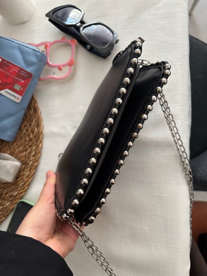 Siyah Deri Zımba Çanta - Görsel 5