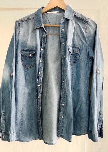Düğmeli Uzun Kollu Denim Gömlek
